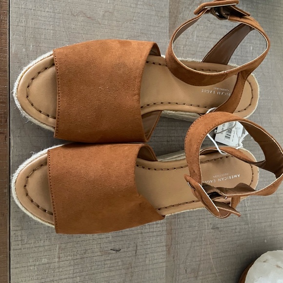 NWT! American Eagle Espadrille Wedges - Picture 2 of 2